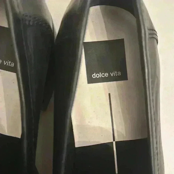 NWOT. Dolce Vita Women’s Yanni Loafer. Black leather. Size 9. Never worn. - Picture 4 of 7